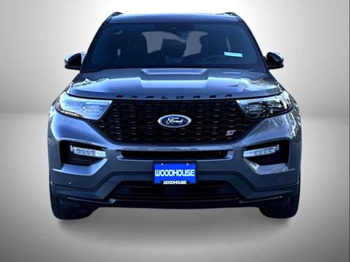Carbonized Gray Metallic 2022 Ford Explorer ST