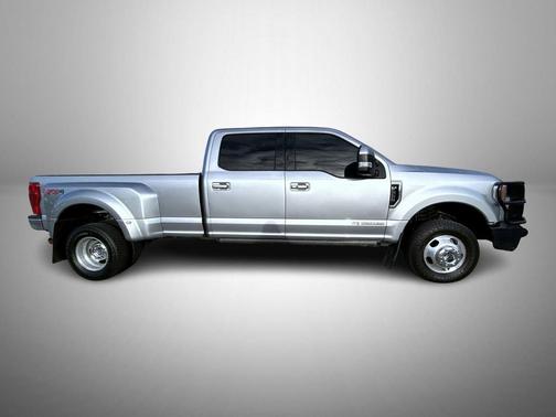 2022 Ford F-350 Lariat