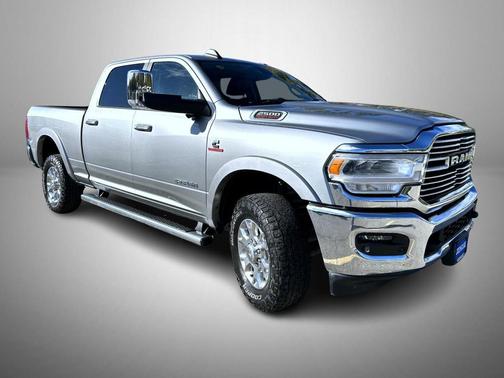 2020 RAM 2500 Laramie Crew Cab 4X4 6'4' Box