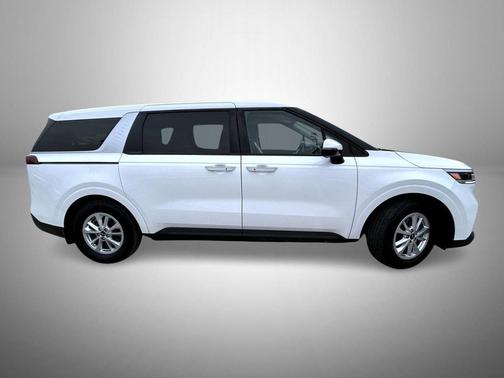 2022 Kia Carnival LXS