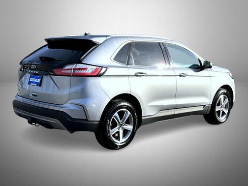 Iconic Silver Metallic 2023 Ford Edge SEL