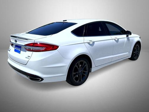 White Platinum Clearcoat Metallic 2018 Ford Fusion SE