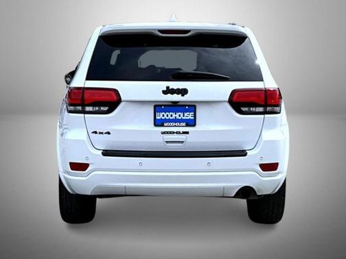 Bright White Clearcoat 2018 Jeep Grand Cherokee Altitude