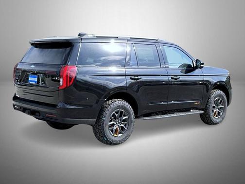 Agate Black Metallic 2026 Ford Expedition Tremor