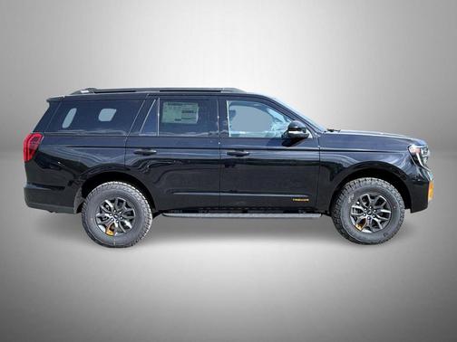 Agate Black Metallic 2026 Ford Expedition Tremor