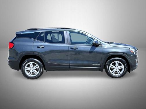 Graphite Gray Metallic 2021 GMC Terrain SLE