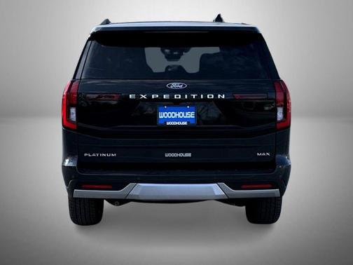 Dark Matter Gray Metallic 2026 Ford Expedition Max Platinum