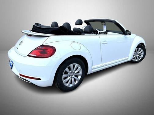2018 Volkswagen Beetle 2.0T Coast