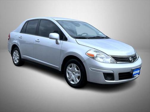 2011 Nissan Versa 1.8 S