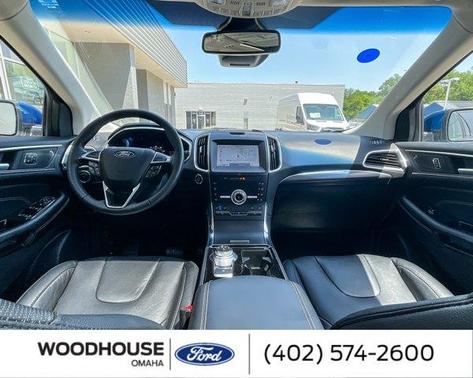Photo 5 of 5 of 2020 Ford Edge Titanium