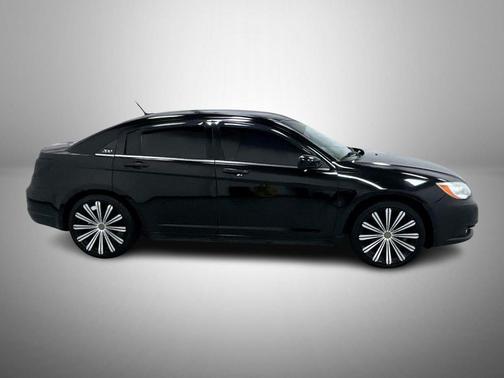 2013 Chrysler 200 Touring