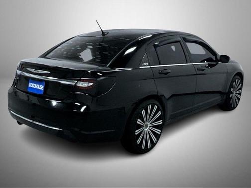 2013 Chrysler 200 Touring