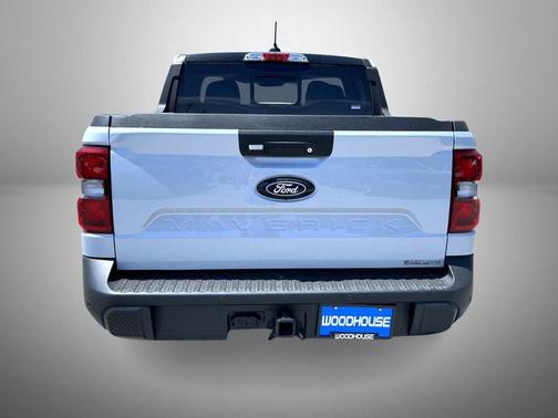 Space White Metallic 2026 Ford Maverick Lariat