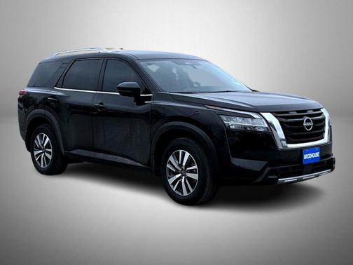 2024 Nissan Pathfinder SL 4WD