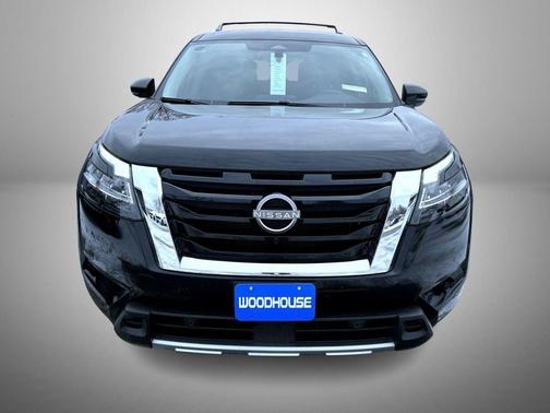 2024 Nissan Pathfinder SL 4WD