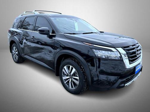 2024 Nissan Pathfinder SL 4WD