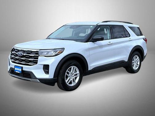 Space White Metallic 2026 Ford Explorer Active w/200A Pkg