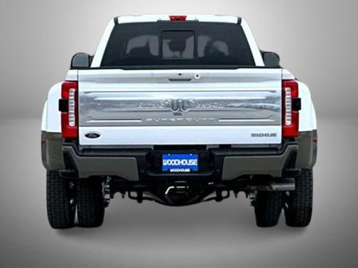 Star White Metallic Tri-Coat 2026 Ford F-450 King Ranch