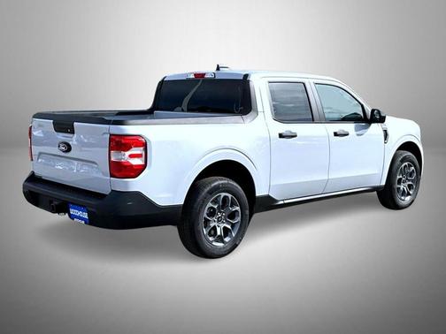 Space White Metallic 2026 Ford Maverick XLT