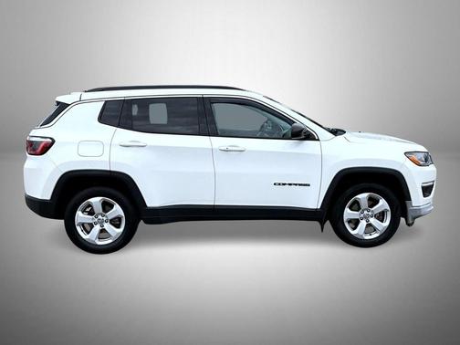 White Clearcoat 2019 Jeep Compass Latitude