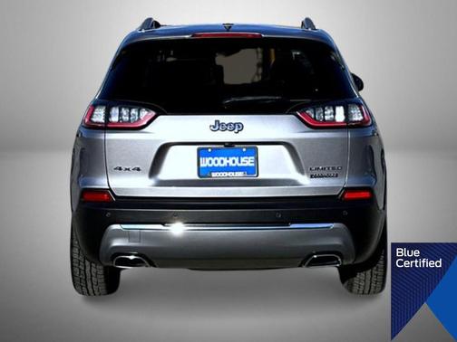 Diamond Black Crystal Pearlcoat 2019 Jeep Cherokee Trailhawk