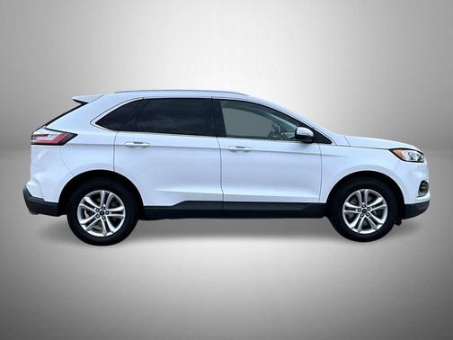 White 2019 Ford Edge SEL