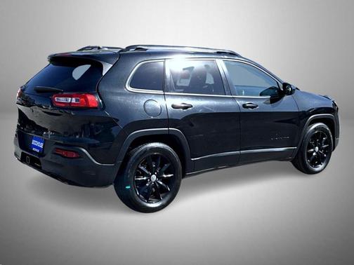 Brilliant Black Crystal Pearlcoat 2014 Jeep Cherokee Altitude