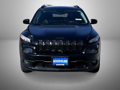 Brilliant Black Crystal Pearlcoat 2014 Jeep Cherokee Altitude