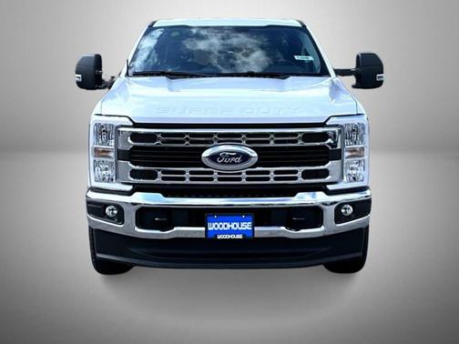 Oxford White 2026 Ford F-250 XLT