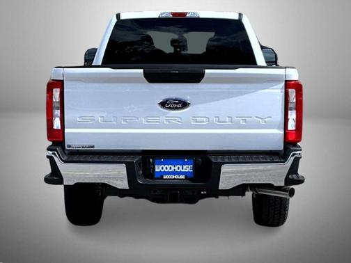 Oxford White 2026 Ford F-250 XLT