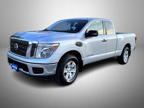 2017 Nissan Titan SV