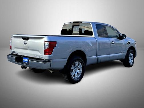 2017 Nissan Titan SV