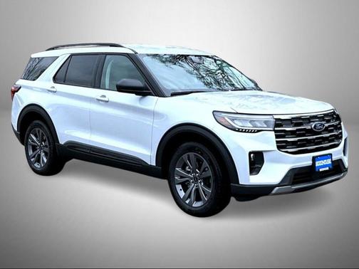 Space White Metallic 2026 Ford Explorer Active