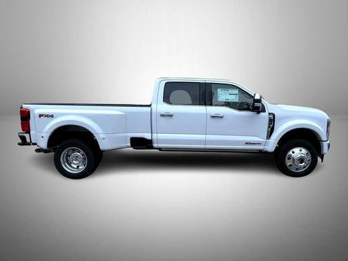 2026 Ford F-450 Lariat