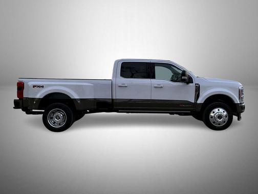 Oxford White 2026 Ford F-450 King Ranch