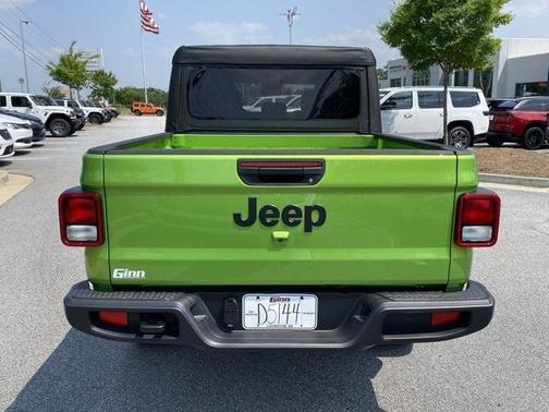 2025 Jeep Gladiator Sport