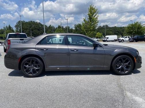 2023 Chrysler 300 Touring