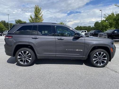 2022 Jeep Grand Cherokee 4xe Overland