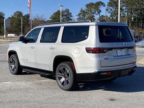 2025 Jeep Wagoneer Base
