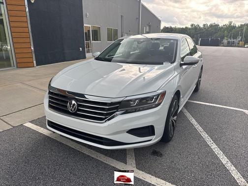 2021 Volkswagen Passat 2.0T SE