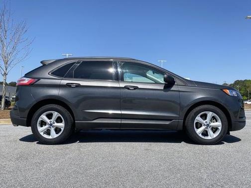 2020 Ford Edge SE