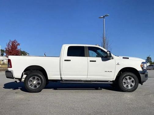 2024 RAM 2500 Big Horn Crew Cab 4x4 64' Box