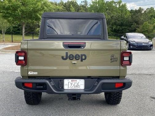 2025 Jeep Gladiator Sport