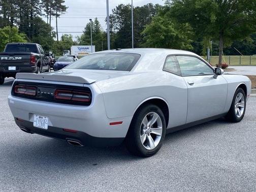 2022 Dodge Challenger SXT