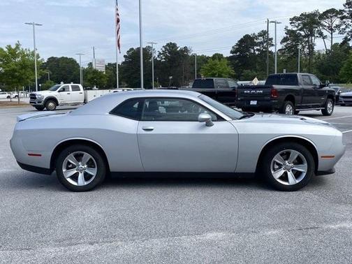 2022 Dodge Challenger SXT