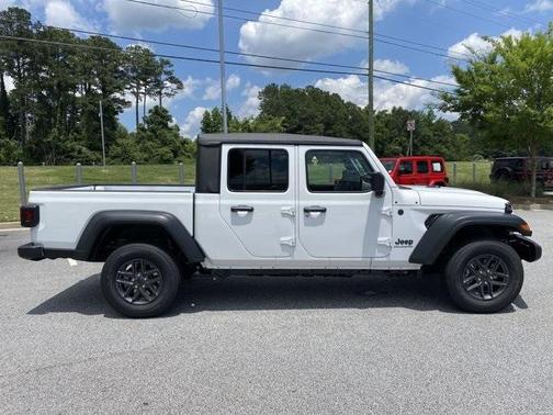 2025 Jeep Gladiator Sport