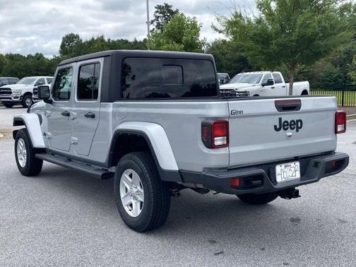2023 Jeep Gladiator Sport