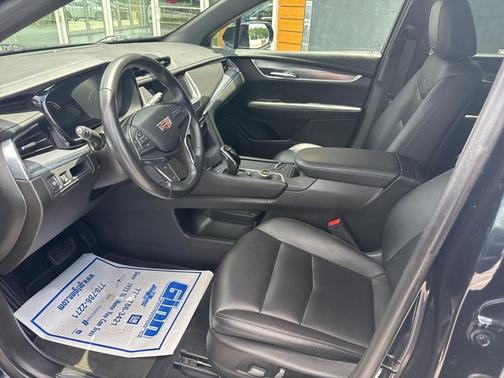2021 Cadillac XT5 Luxury