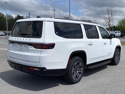 2025 Jeep Wagoneer L Base