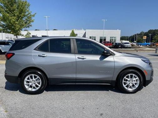 2023 Chevrolet Equinox LS